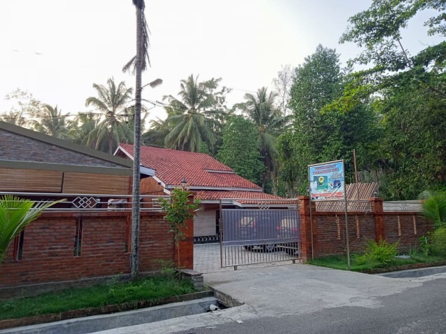 Paradise Inn, Penginapan Murah di Jalan Pariwisata Pesisir Barat