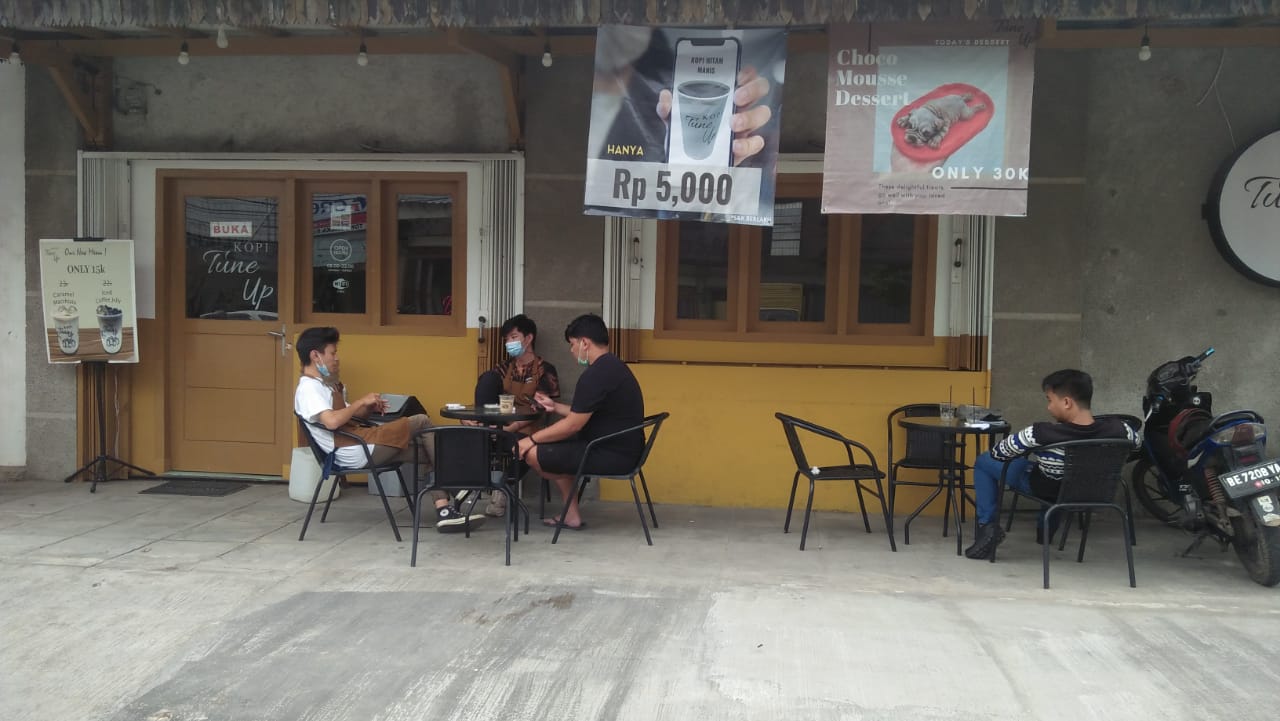 Cafe Tune Up: Tempat Ngopi Kekinian yang Bikin Suasana Lebih Strong