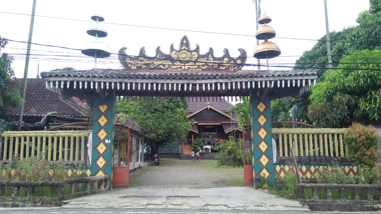 Berkunjung ke Rumah Jajar Intan, Berisi Peninggalan Salah Satu Keratuan di Lampung, Keratuan Balaw