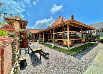 The Palm’s Cafe: Tempat Nongkrong Berkonsep Modern Tradisional yang Instagramable di Bandar Lampung
