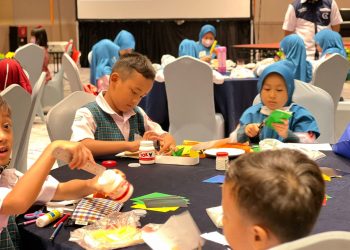 HUT ke-60 Golden Tulip Springhill Lampung Adakan Origami Competition