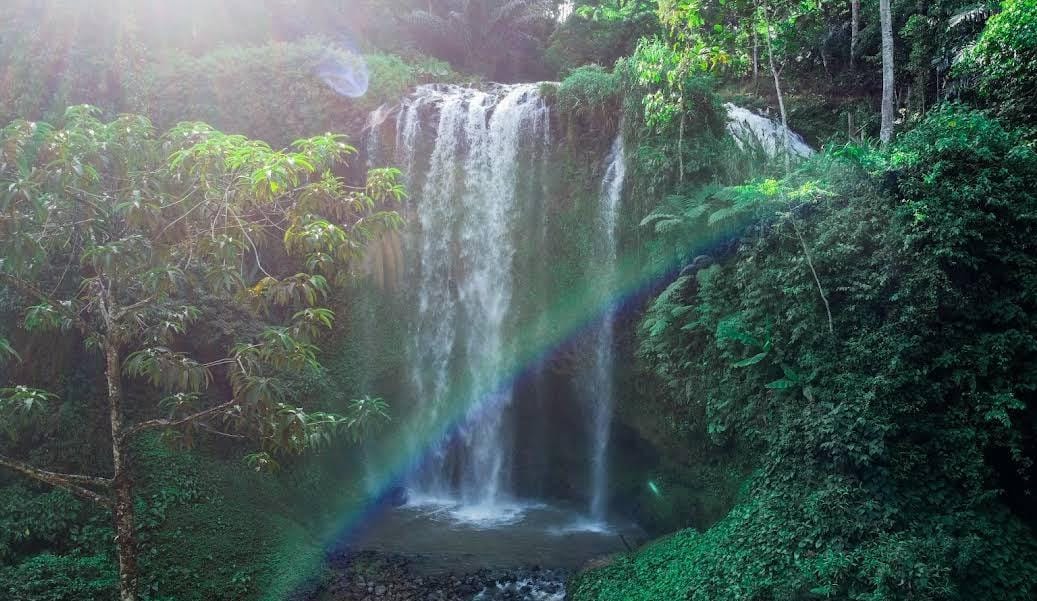 Air Terjun Tirai Lebuay