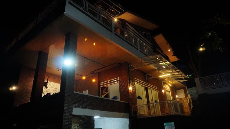 Cozy Place Kedaung: Villa Asri Atas Bukit Berkonsep Industrial, Gak Nyangka Ternyata Ada di Bandar Lampung