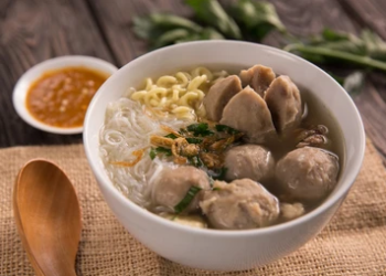 Nikmat dan Cocok Dimakan Saat Hujan, Ini 10 Rekomendasi Bakso di Lampung