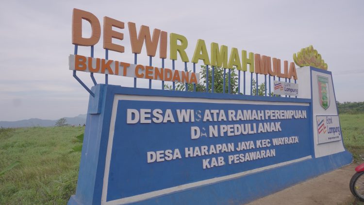 Bukit Cendana Pesawaran: Berkemah dengan View Cantik Bukit Hingga Laut