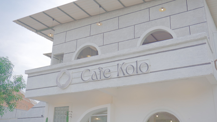 Kafe Kolo: Kafe Aesthetic Serba Putih di Sukarame Mahasiswa Affordable