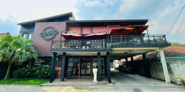 Wake Up Cafe & Carwash: Tempat Cuci Mobil, Asik Buat Nongki di Bandar Lampung