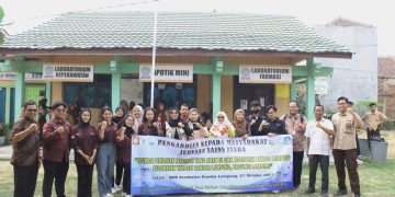 Civitas Akademika Farmasi dan Sains Lingkungan ITERA berikan Edukasi Pemilihan Makanan yang Aman di SMK Kesehatan Bandar Lampung Melalui kegiatan PKM